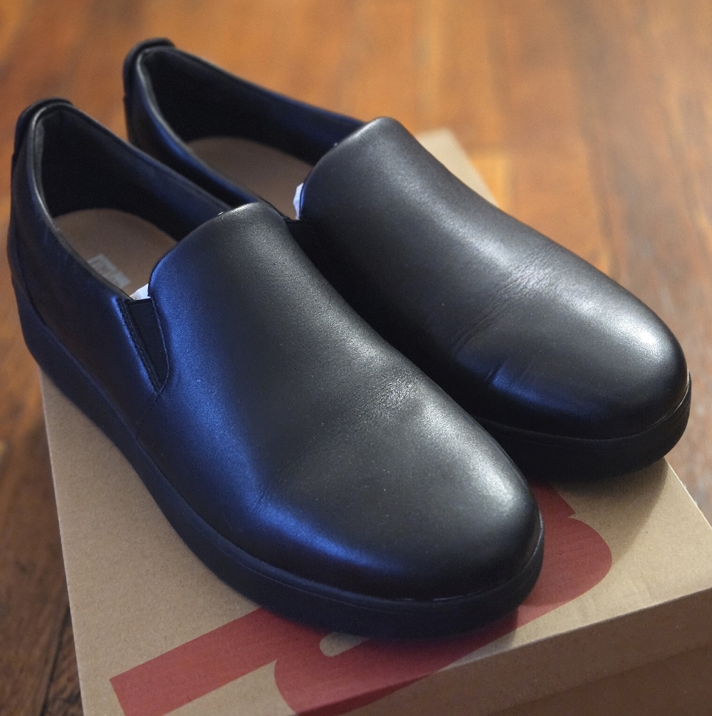 FITFLOP Rally Leather Slip-On Skate Sneakers Womens Size 10